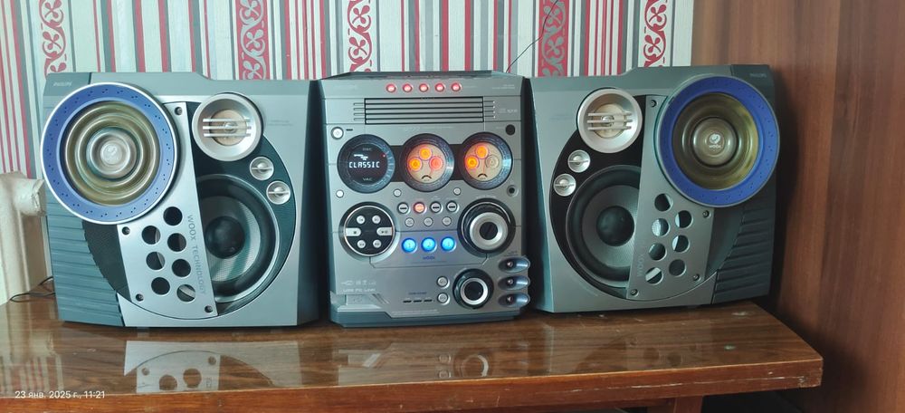 Продаём музыкальную Philips