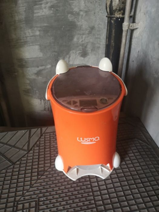 Dozator mancare pisici