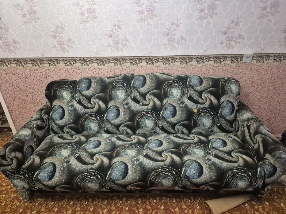 Отдам даром диван