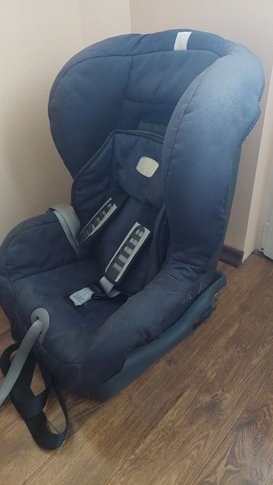 Столче Britax Romer 9-18 кг с Isofix