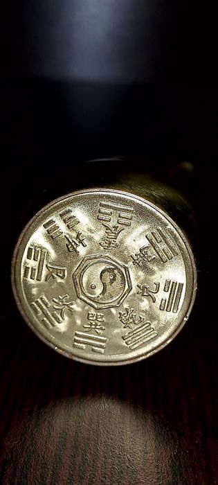 Obiect feng Shui și busolă