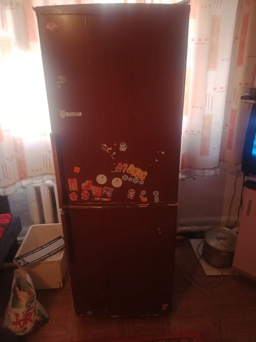Продам холодильник