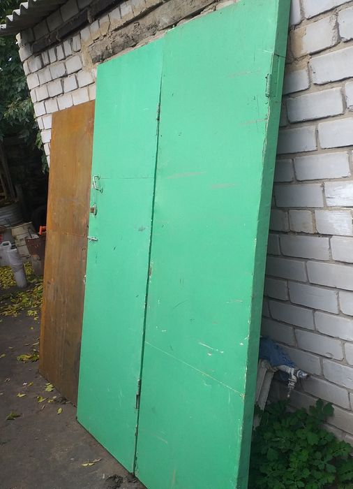 Продам двери разные