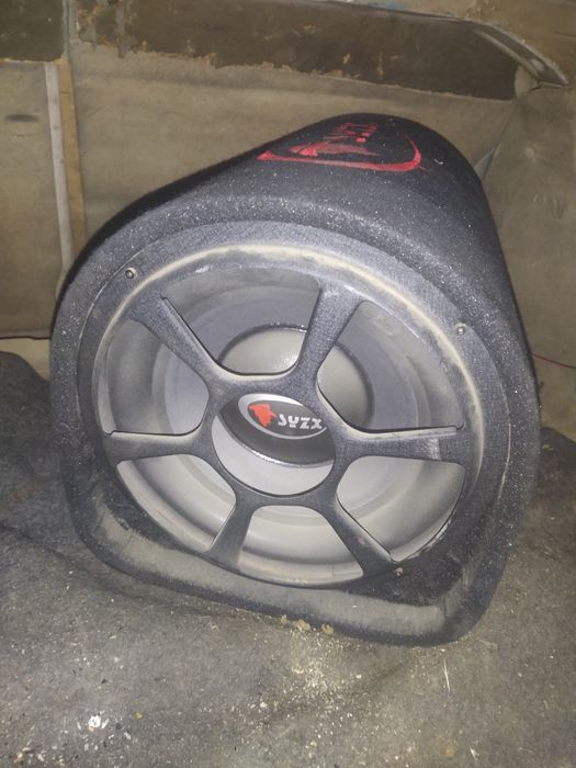 Сабвуфер.         .