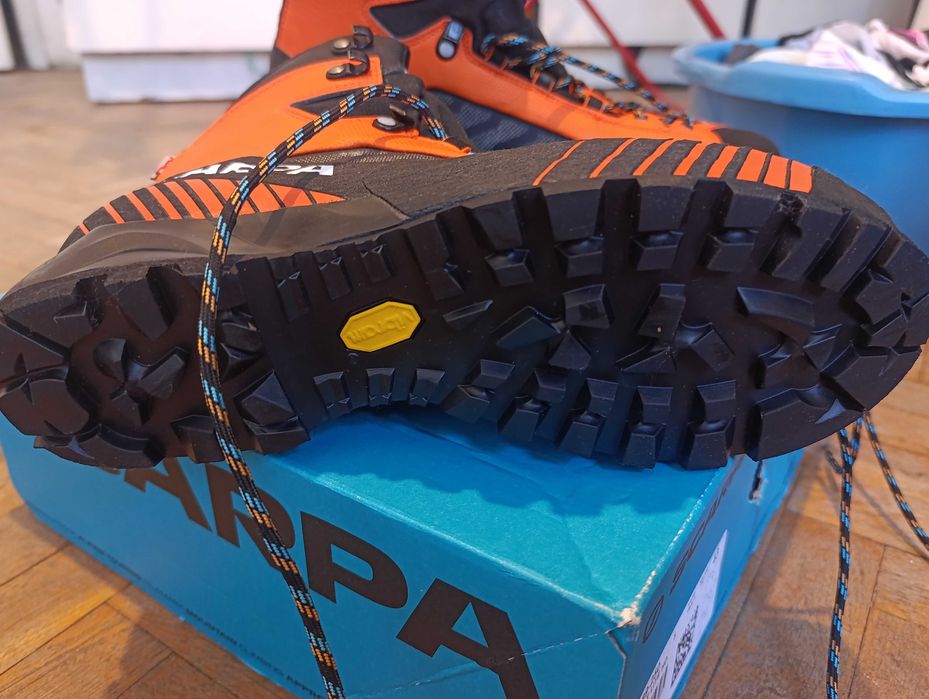 Обувки за планински преходи Scarpa Ribelle  HD. 43