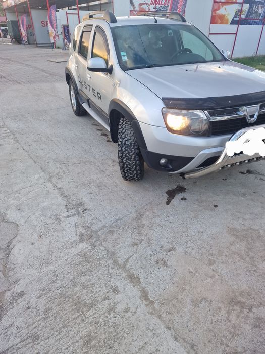 Duster 1.5 diesel 4×4,6 trepte ,geamuri electrice ,carlig remorcare ,bulbar +protectie capota  0756844711