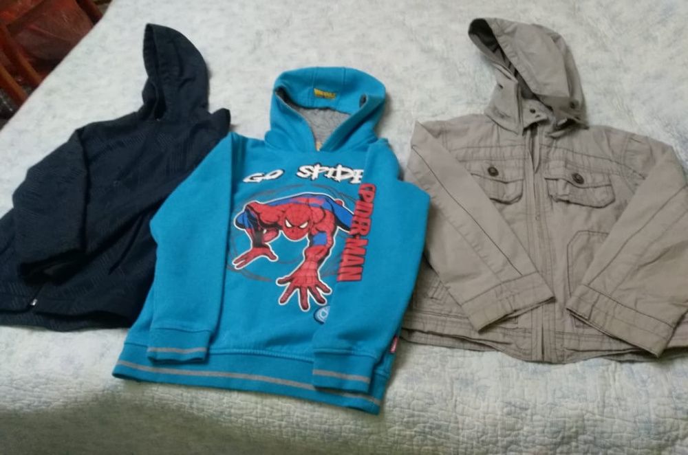 Куртки и толстовка