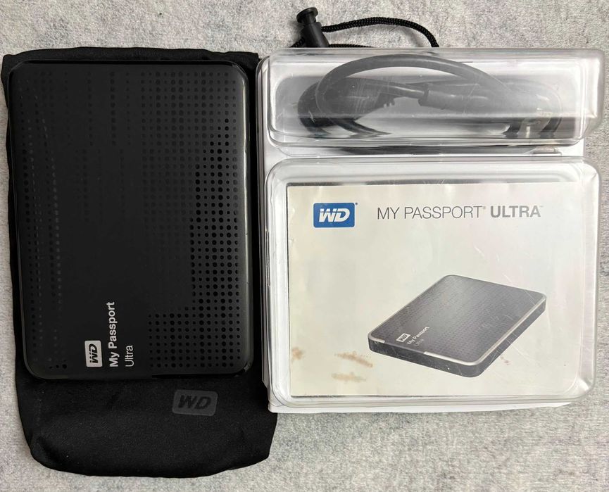 Hard Disk Extern WD My Passport Ultra 2TB, USB 3.0, Negru - Ca Nou (125 ore)