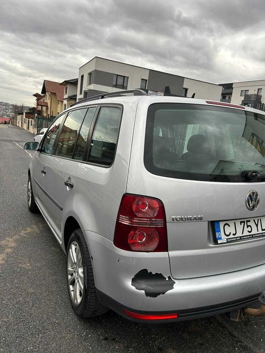 Vând vw Touran 2009 facelift automat