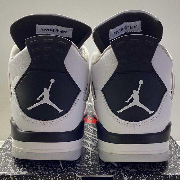 Jordan 4 Retro 'Military Black' Размери 44 EUR