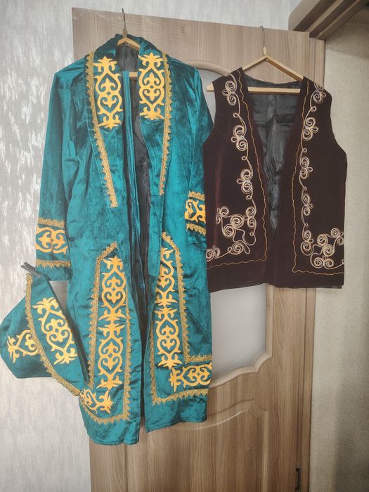 Шапан и женская жилетка