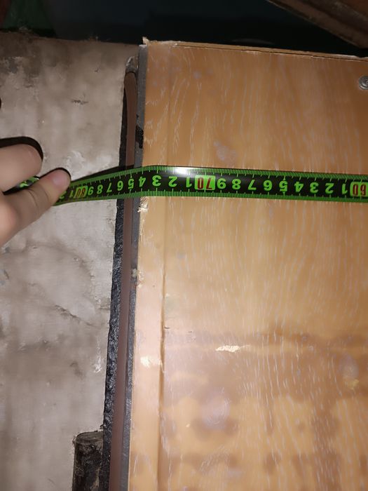 Продам дверь железну входную