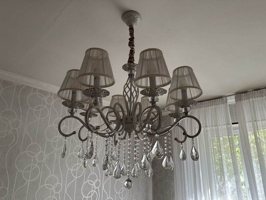 Люстра продается