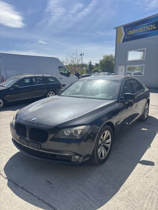 BMW seria 7 f01 3.0d •memorie•clima spate• distronic