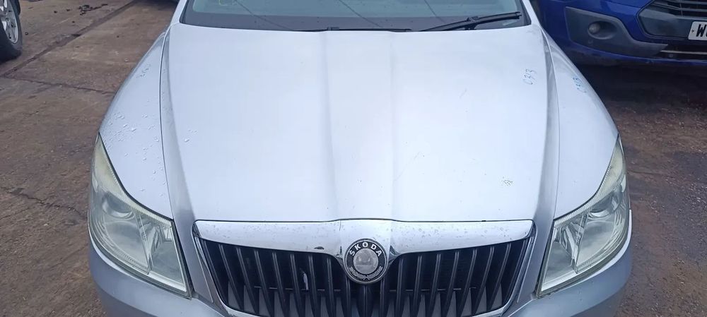 Dezmembrari / Dezmembrez Skoda Octavia 2 1.9 BXE cutie viteze JCR cod culoare LA7W