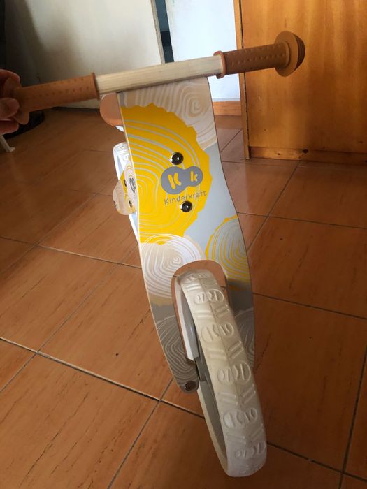 Колело за баланс Kinderkraft Runner Жълто