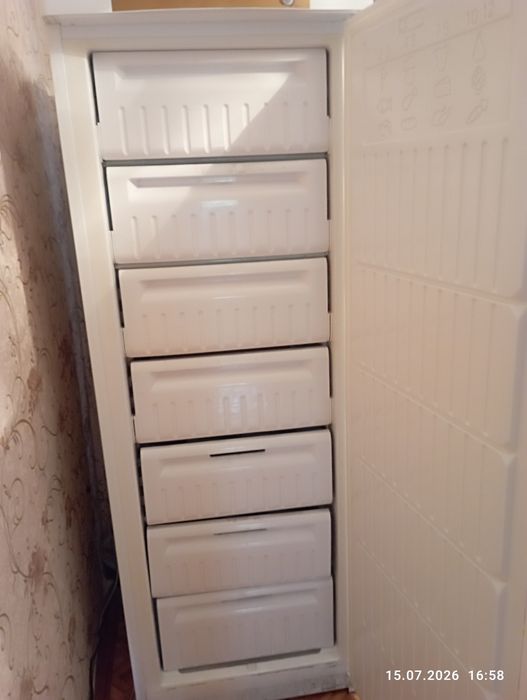 продам морозильник Индезит.