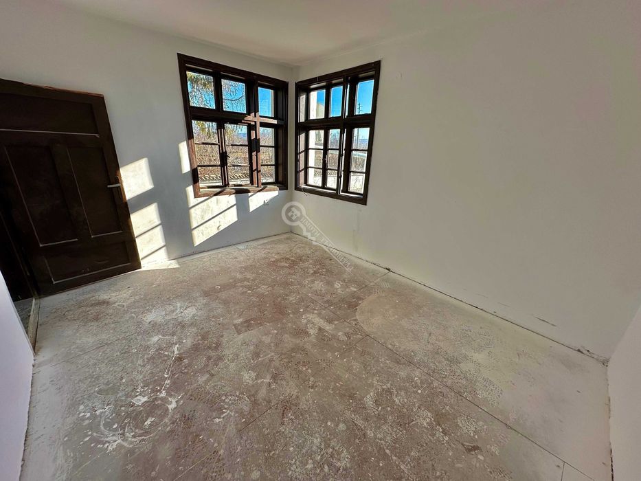 Продава се Къща в с. Върбица, Област Велико Търново - 124 кв.м за 284 €/кв.м - Снимка #4