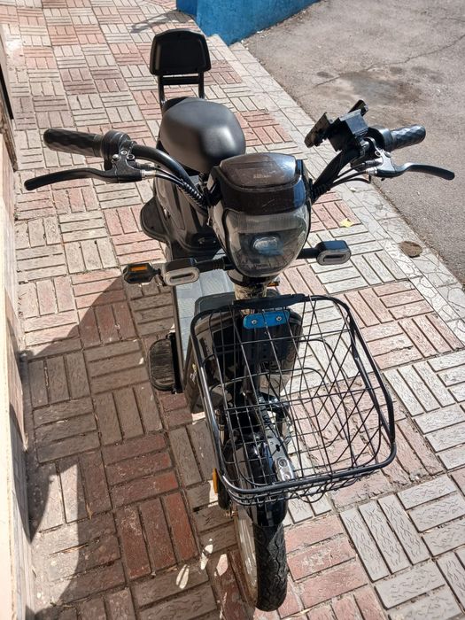 Срочно продам Электроскутер леопард