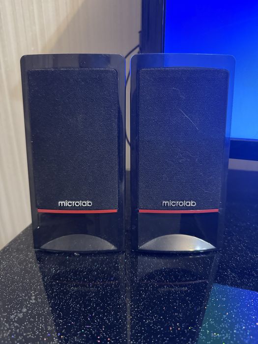 Компьютер Самсунг в комплекте со столом