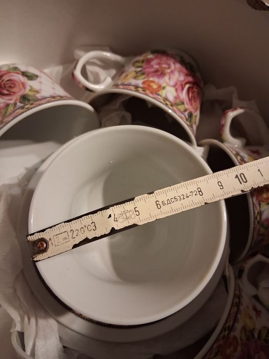 Чашки и чинийки на изгодна цена