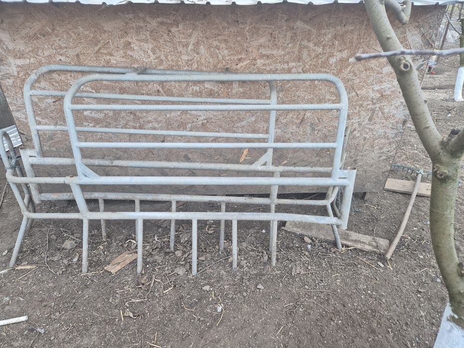 Vând boxa de fătare