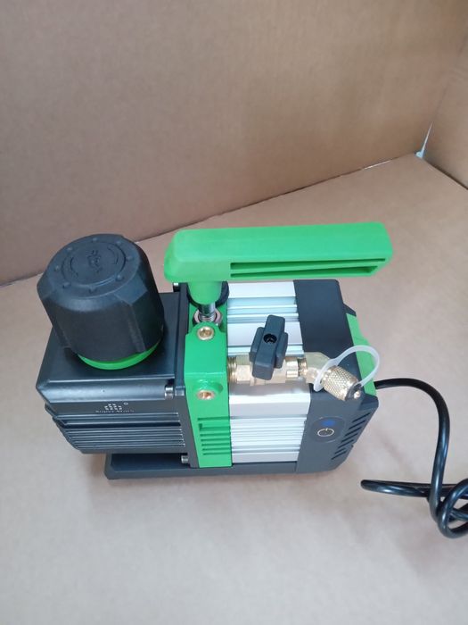 Вакуум помпи за фреон R32