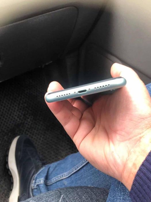 Продаю Айфон 11 свое . В хорошем состоянии  Можно обмен н