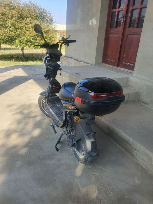 Скутер електрически