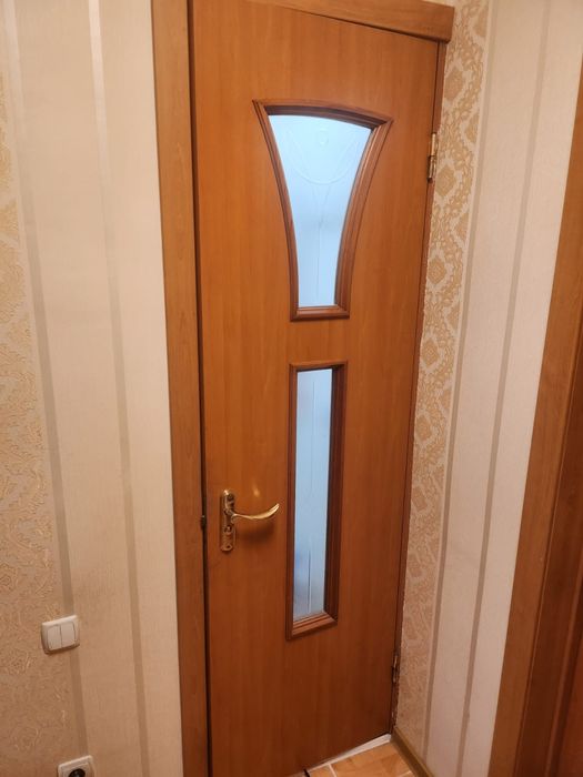 Продам межкомнатные двери