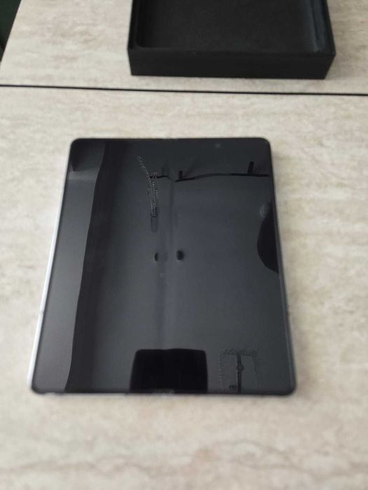 Продам телефон Самсунг Galaxy Z Fold 5