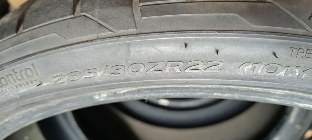 4бр. летни гуми 285/30/22 Hankook дот 2022г