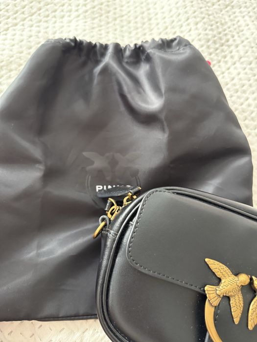 Продам кожаную Сумку Pinko