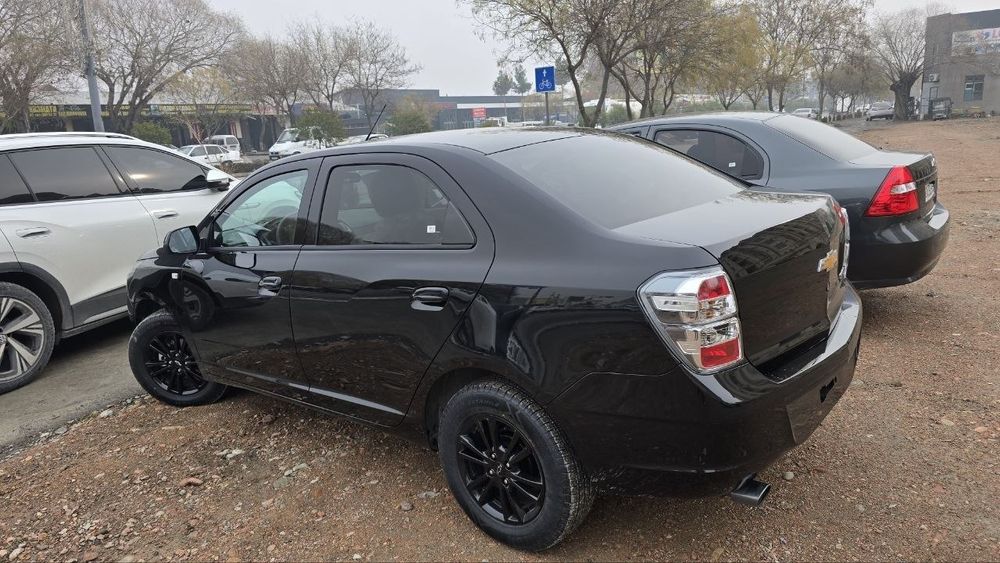 Chevrolet Cobalt 2026 — 5