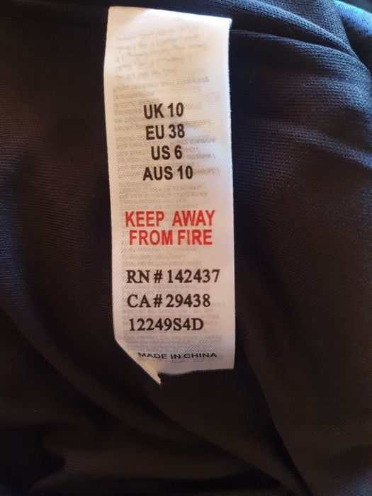 Рокля PAPER DOLLS-LONDON-нова Номер-38