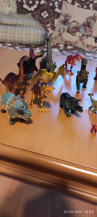 Сет динозаври играчки