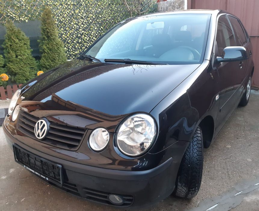 VOLKSWAGEN Polo