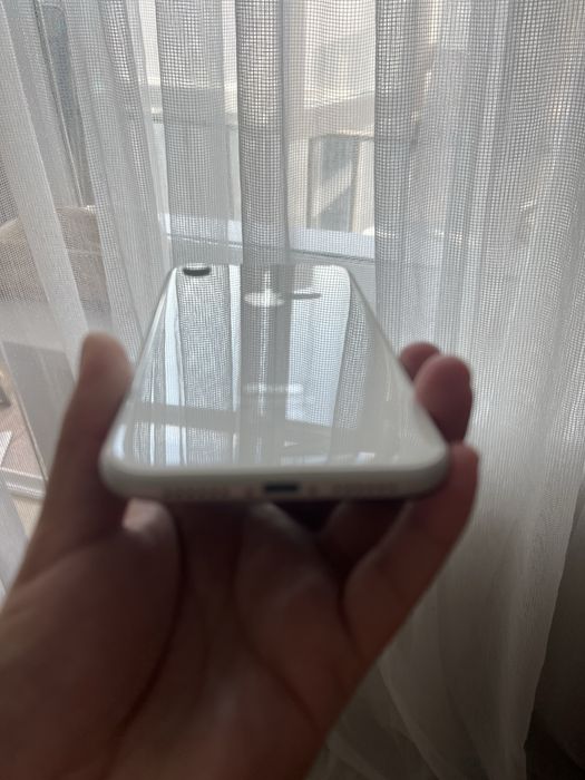 Apple iPhone Xr 64 gb белый