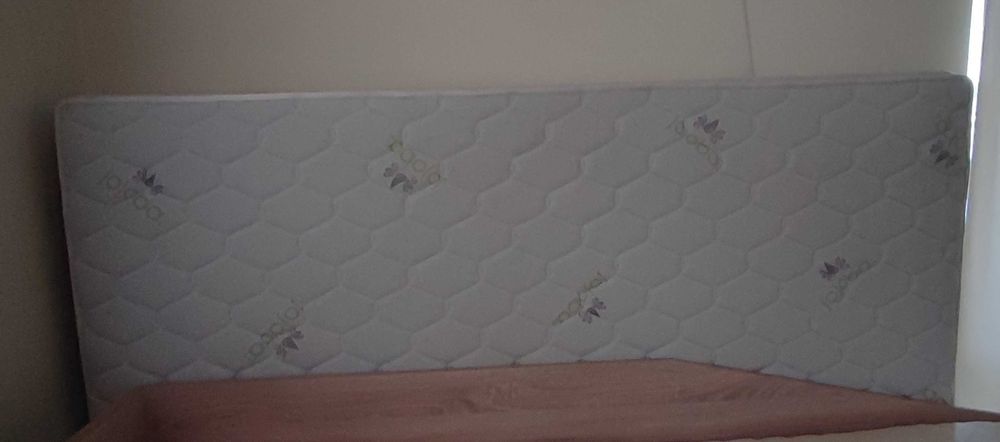 Еднолицев матрак