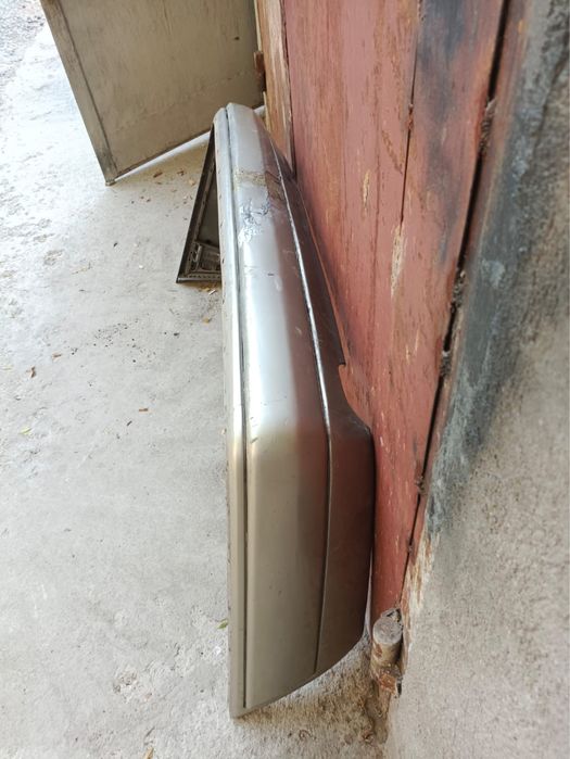 Продам бампер мерседес 124