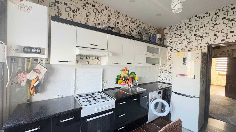 Продаётся 3-х  комнатная квартира