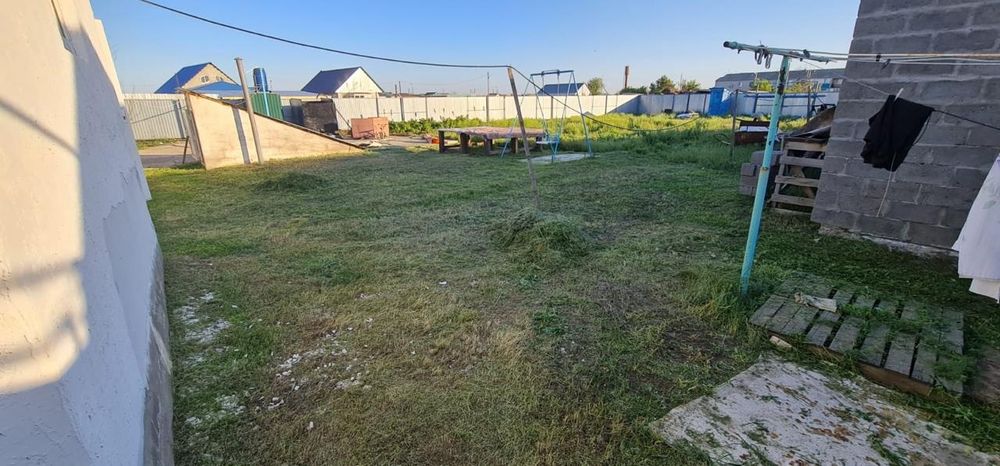 Частный дом в пригороде