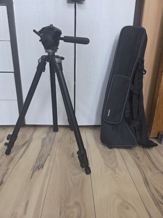 Trepied Manfrotto 055DB cu Manfrotto 701RC2