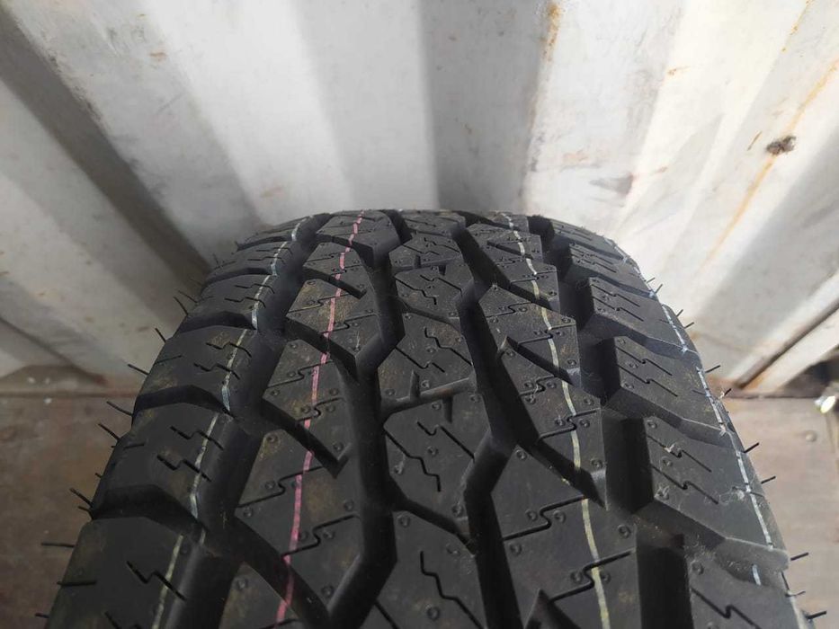 Шины всесезонные 235/60/18 Triangle TR292 (103T)