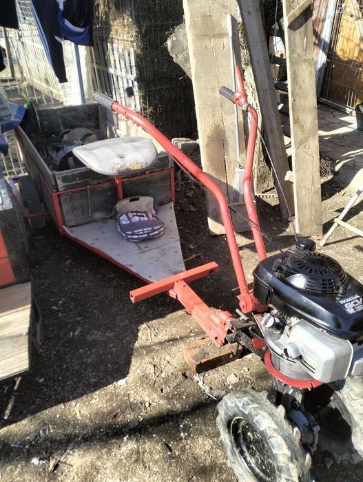 Vînd motocultor Honda 160