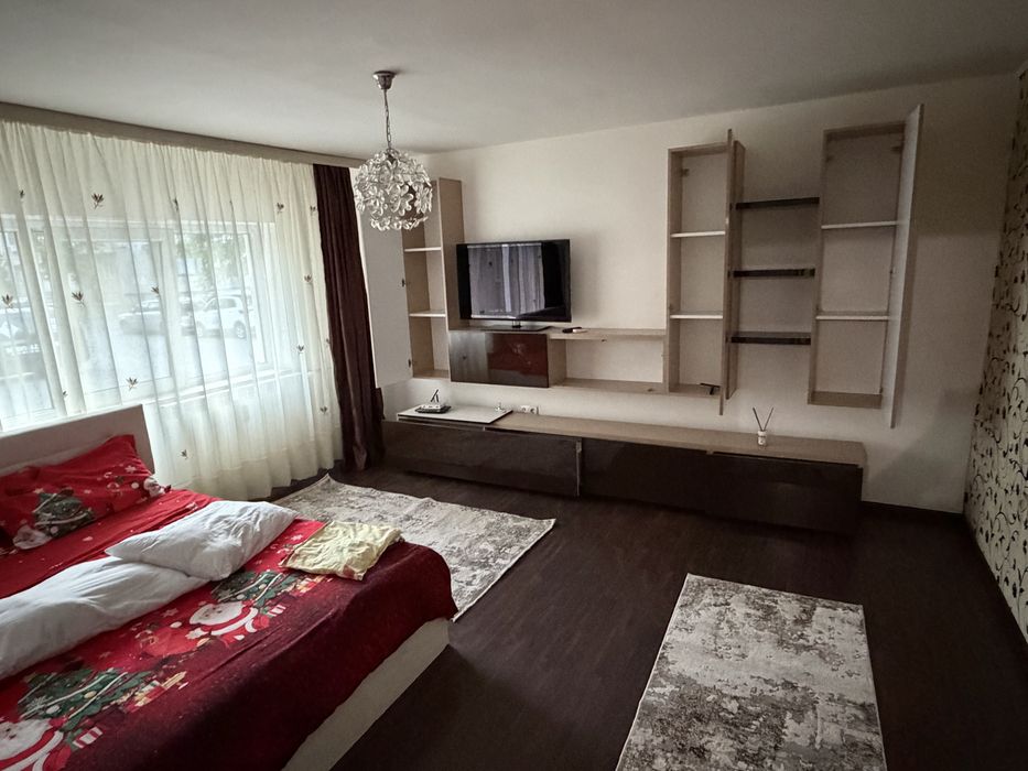 Inchiriez apartament 3 camere