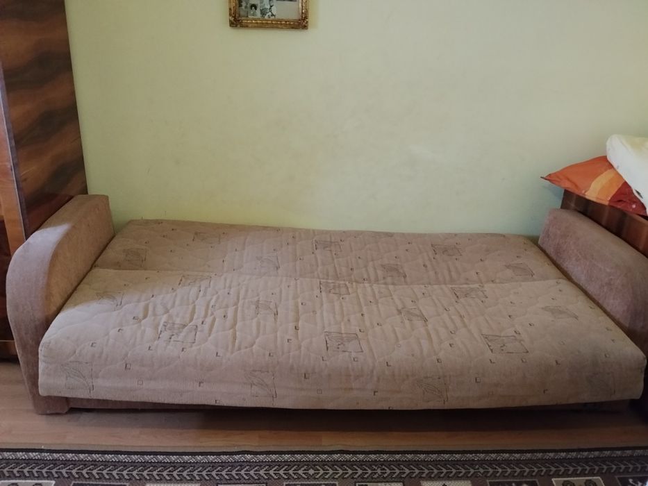 Pat de vânzare cameră