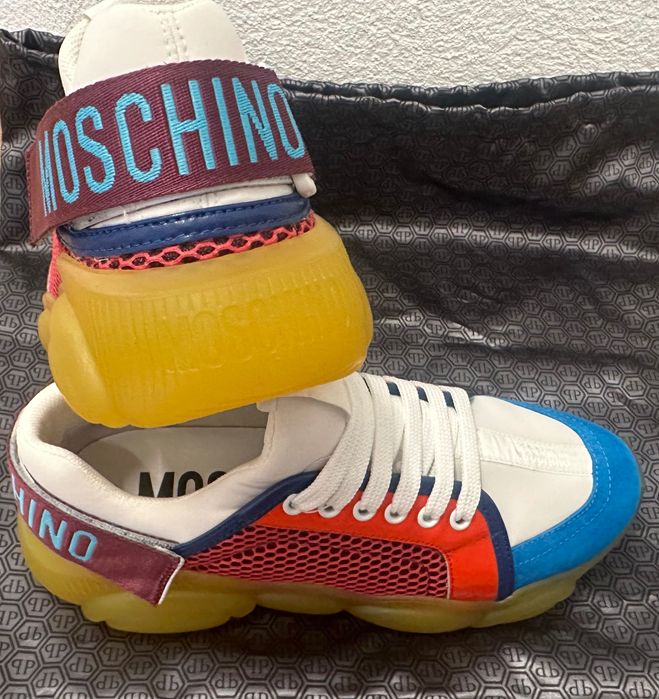 Дамски оригинални маратонки  MOSCHINO