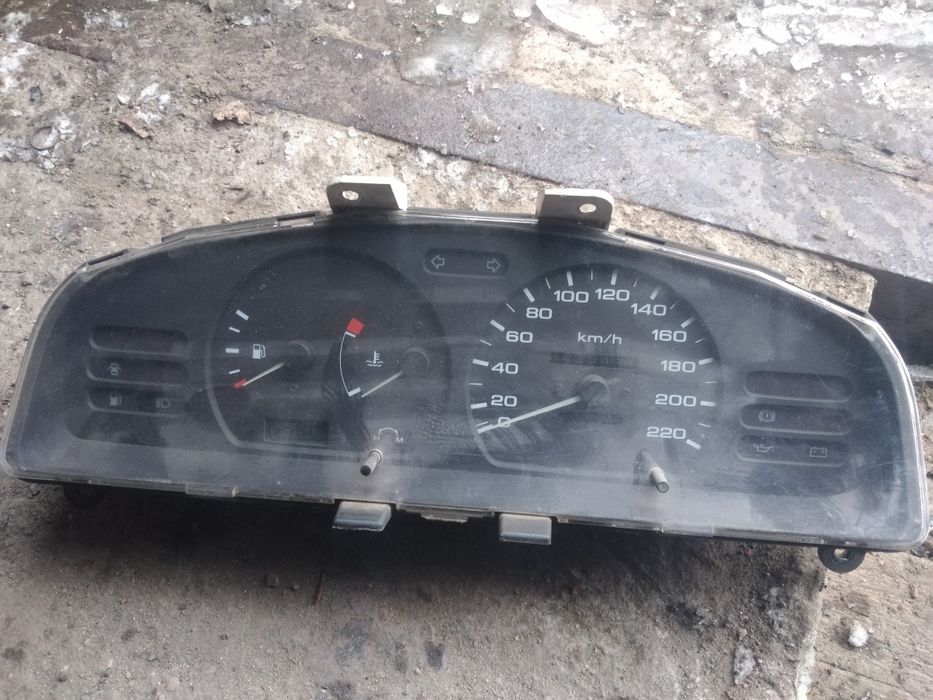 Продам запчасти ниссан
