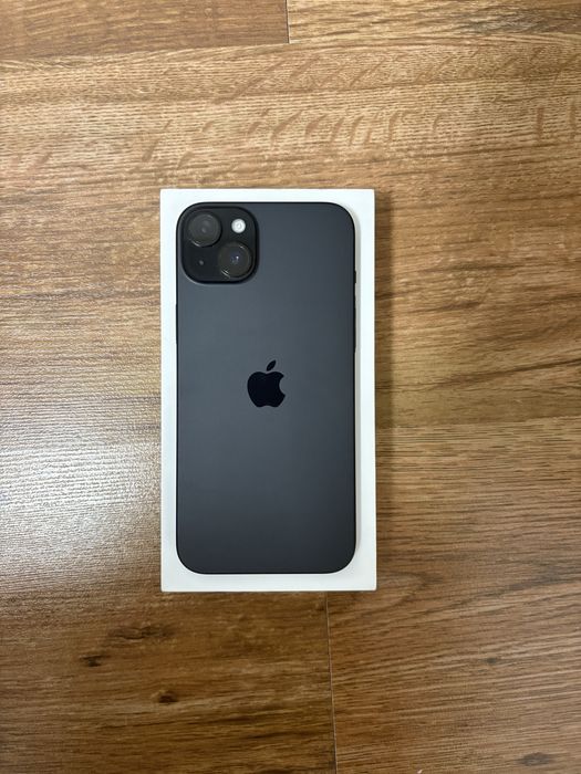 Продавам iphone 15 plus-128gb Black